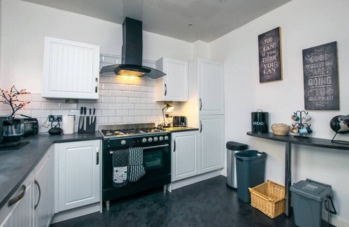 Milngavie Apartment | Cosy and Central 2BD Apartment Milngavie, Glasgow