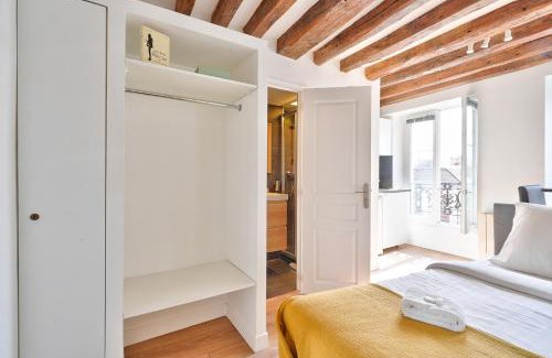 Quartier de la Porte-Saint-Denis Apartment | Cosy and New Studio in the Heart of Paris (5F)