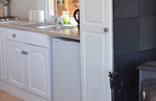 Shaftesbury Cabin | Cosy and rural Lodge at Goldhill Glamping