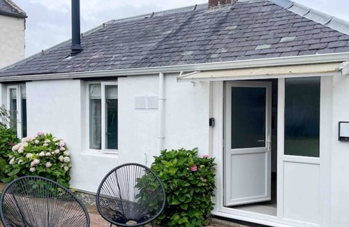Gretna House | Cosy Annex sleeps 2 near Gretna, M6 Jct 45/A75nn