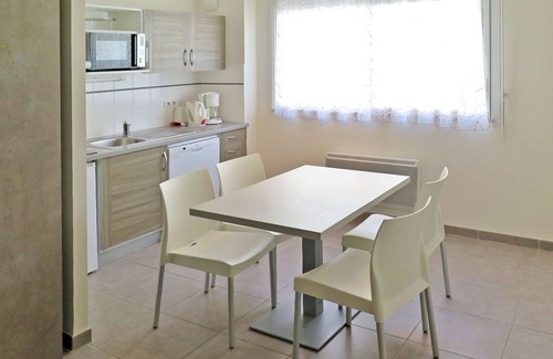 Vieux-Boucau-les-Bains Apartment | Cosy apartment for 4 guests with WIFI, TV and parking