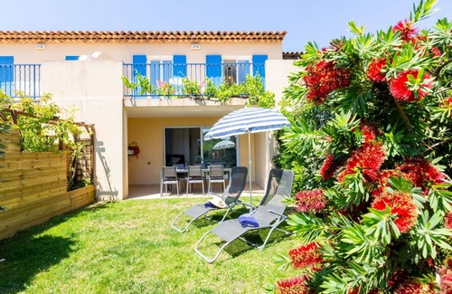 Plage de la Garonnette Apartment | Cosy apartment for 6 guests with pool, WIFI and terrace