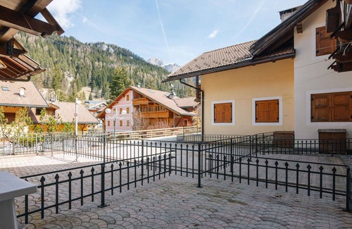 Campitello di Fassa Apartment | Cosy apartment for 5 people with WIFI and pets allowed