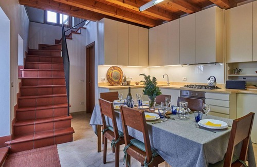 Caprino Veronese House | Cosy apartment in villa for 6 guests with WIFI, TV and patio