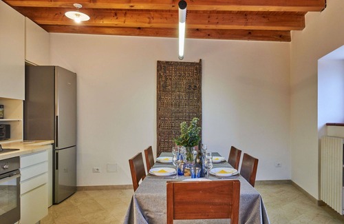 Caprino Veronese House | Cosy apartment in villa for 6 guests with WIFI, TV and patio