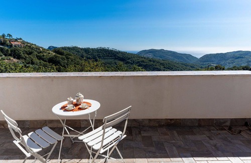 Bardino Nuovo Apartment | Cosy apartment for 6 guests with private pool, TV, balcony, pets allowed and parking