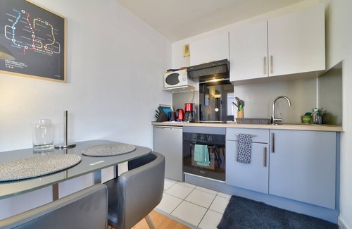 Lille-Moulins Apartment | Cosy apartment | 10min from the metro | Parking