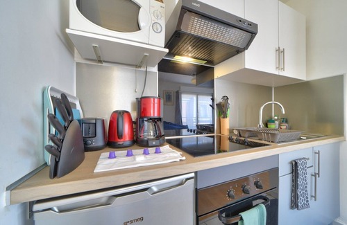 Lille-Moulins Apartment | Cosy apartment | 10min from the metro | Parking