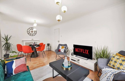 Lee Green Apartment | Cosy Apartment 5 guests - 3 beds + 1 sofa bed Lewisham, London