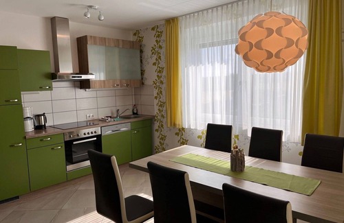 Donnerskirchen Apartment | Cosy apartment for 6 people with WIFI, A/C, TV, balcony and parking