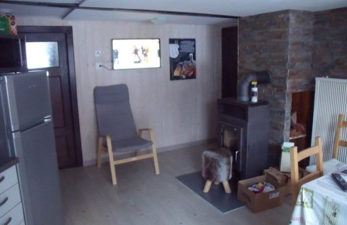 Saas Almagell Apartment | Cosy apartment for 6 people with WIFI and TV
