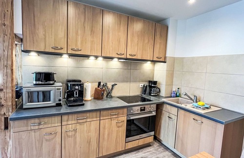 Zella-Mehlis Apartment | Cosy apartment for 4 people with WIFI, TV, pets allowed and parking