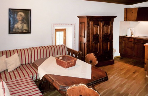 Fliess Apartment | Cosy apartment for 28 guests with WIFI, TV and patio