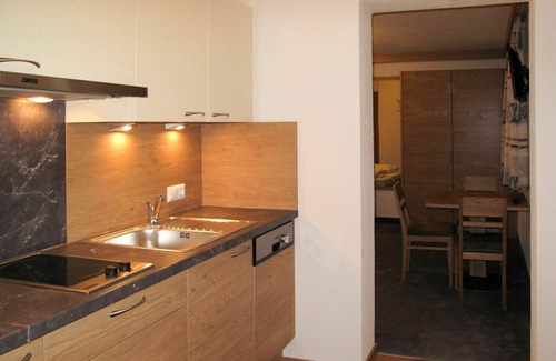 Fendels Apartment | Cosy apartment for 2 guests with WIFI, TV and balcony