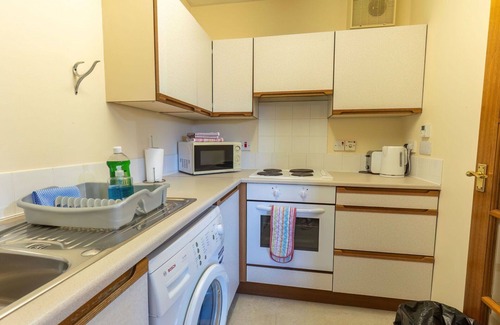 South Galson Apartment | Cosy apartment for 2 guests with WIFI, TV, patio and parking