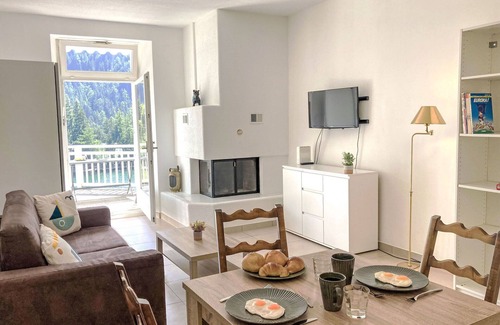 Champex-Lac Apartment | Cosy apartment for 2 people with WIFI, TV and terrace