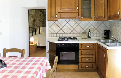 Santa Luce Apartment | Cosy apartment for 2 people with pool, WIFI, TV, patio and pets allowed