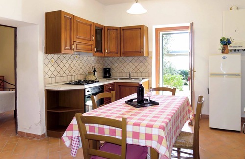 Santa Luce Apartment | Cosy apartment for 2 people with pool, WIFI, TV, patio and pets allowed