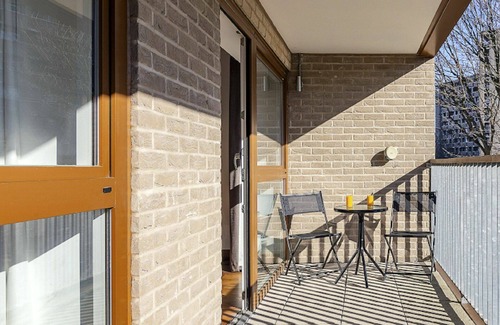 Haggerston Apartment | Cosy apartment for 2 people with WIFI and TV