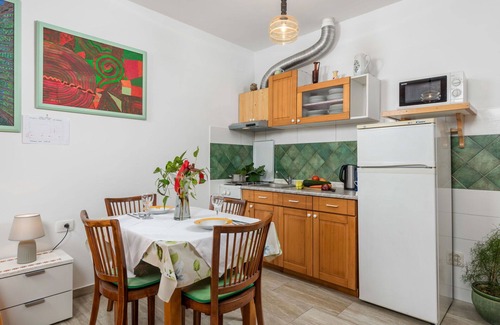 Donji Kraj Apartment | Cosy apartment for 2 people with WIFI, A/C, TV, terrace and parking