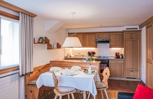 Surlej Apartment | Cosy apartment for 3 people with WIFI, TV and terrace