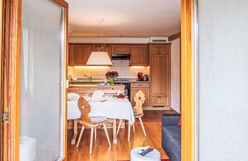 Surlej Apartment | Cosy apartment for 3 people with WIFI, TV and terrace