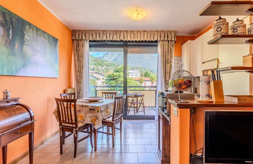 Porlezza Apartment | Cosy apartment for 3 guests with WIFI, TV and balcony