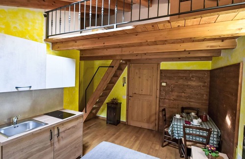 Prata Camportaccio Apartment | Cosy apartment for 3 people with A/C, WIFI, TV, patio, pets allowed and parking