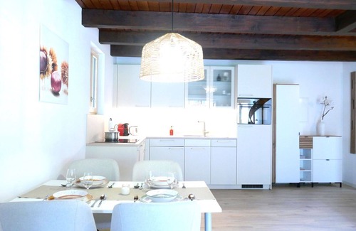 Roveredo Apartment | Cosy apartment for 4 guests with terrace and panoramic view