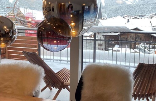Saas-Fee Apartment | Cosy apartment for 4 people with WIFI, TV and balcony