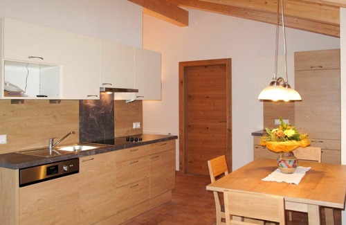 Fendels Apartment | Cosy apartment for 4 guests with WIFI, TV and balcony