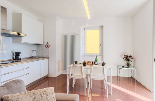 Domaso Apartment | Cosy apartment for 4 guests with WIFI, TV, balcony and pets allowed