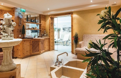 Ladis Apartment | Cosy apartment for 4 guests with WIFI, TV, terrace, panoramic view and parking