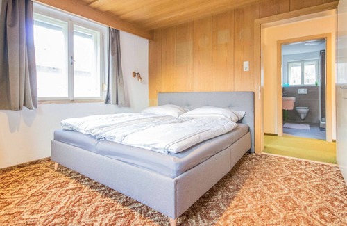 Prutz Apartment | Cosy apartment for 4 guests with WIFI, TV, terrace, pets allowed and parking