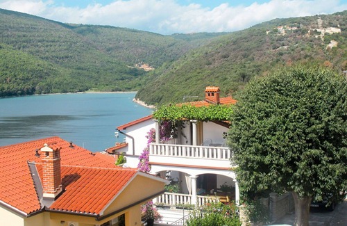 Duga Luka Apartment | Cosy apartment for 4 guests with A/C, WIFI, TV, terrace and parking