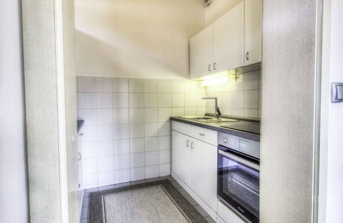Ptuj Apartment | Cosy apartment for 4 guests with WIFI, A/C, pool, TV, balcony and parking