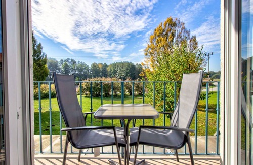 Ptuj Apartment | Cosy apartment for 4 guests with WIFI, A/C, pool, TV, balcony and parking
