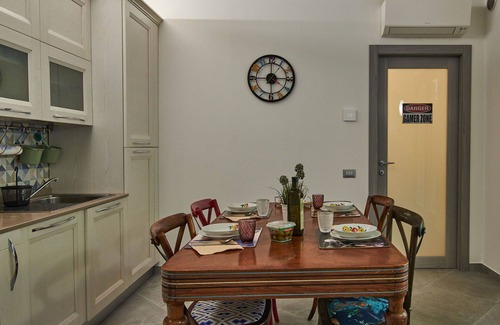 Tremezzo Apartment | Cosy apartment for 4 people with WIFI, A/C, TV, terrace and pets allowed