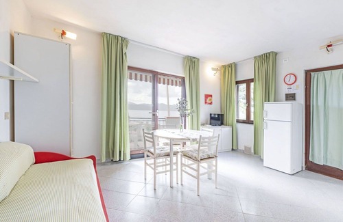 Morcone Apartment | Cosy apartment for 4 guests with WIFI, TV and patio