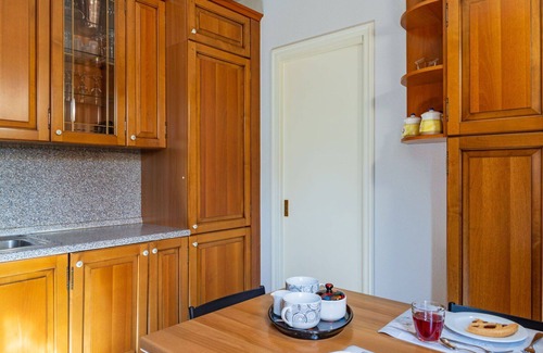 Porlezza Apartment | Cosy apartment for 4 people with WIFI, TV and terrace