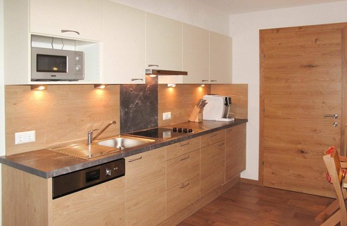 Fendels Apartment | Cosy apartment for 4 people with WIFI, TV and balcony