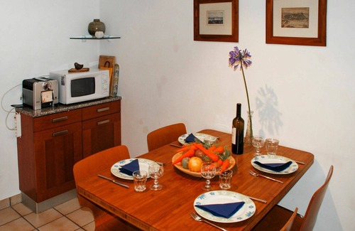 Muralto Apartment | Cosy apartment for 4 people with TV, balcony and pets allowed