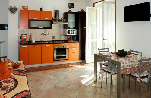 Civezza Apartment | Cosy apartment for 4 people with WIFI, TV and terrace