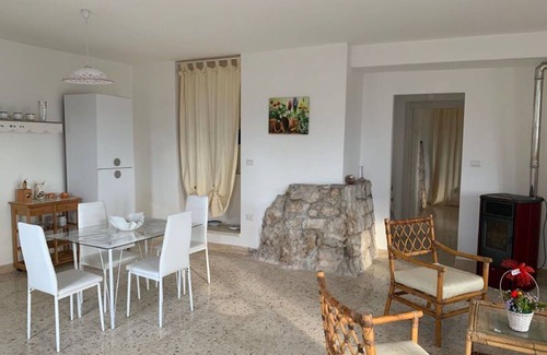 Matino Apartment | Cosy apartment for 4 people with WIFI, A/C, TV, patio and pets allowed