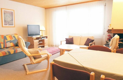 Mitloedi Apartment | Cosy apartment for 4 people with WIFI, TV, balcony, pets allowed and parking
