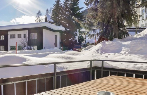 Davos Apartment | Cosy apartment for 4 people with WIFI, TV, terrace, panoramic view and parking