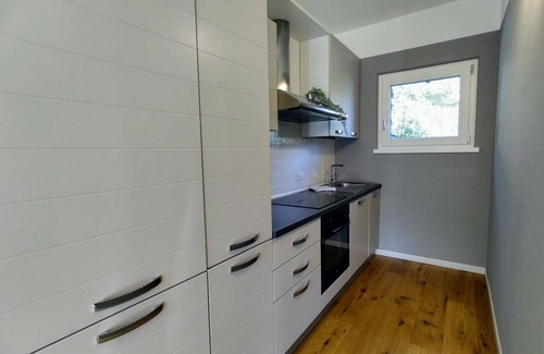 Samolaco Apartment | Cosy apartment for 4 people with WIFI, A/C, TV, patio and parking