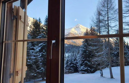 Valbella Apartment | Cosy apartment for 5 guests with WIFI, TV, balcony and pets allowed