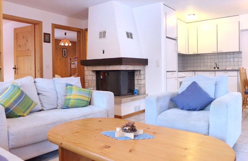 Buerchen Apartment | Cosy apartment for 5 guests with WIFI, TV, patio, pets allowed, panoramic view and parking