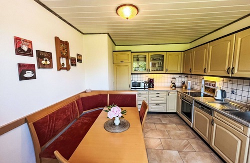 Eversmeer Apartment | Cosy apartment for 5 guests with TV, terrace and parking